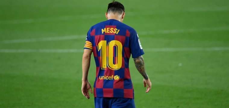 Gareca: "Messi no se va por la puerta trasera del Barcelona"