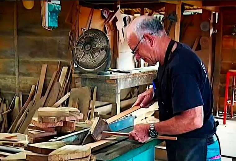 Muebleros y artesanos de Sarchí están en crisis
