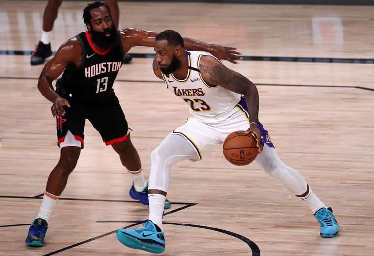 Lakers liquidan a Rockets y avanzan a final de Conferencia Oeste