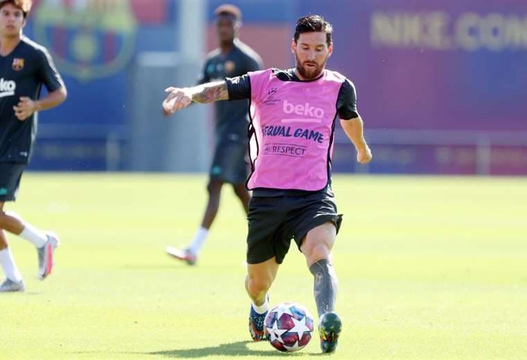 Messi regresa a los entrenamientos con el Barcelona 