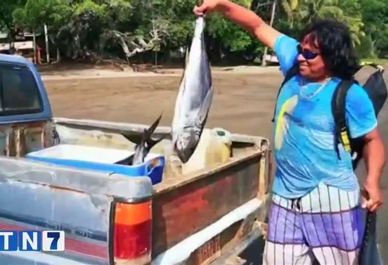 Pescadores artesanales se oponen a que reactiven pesca de arrastre