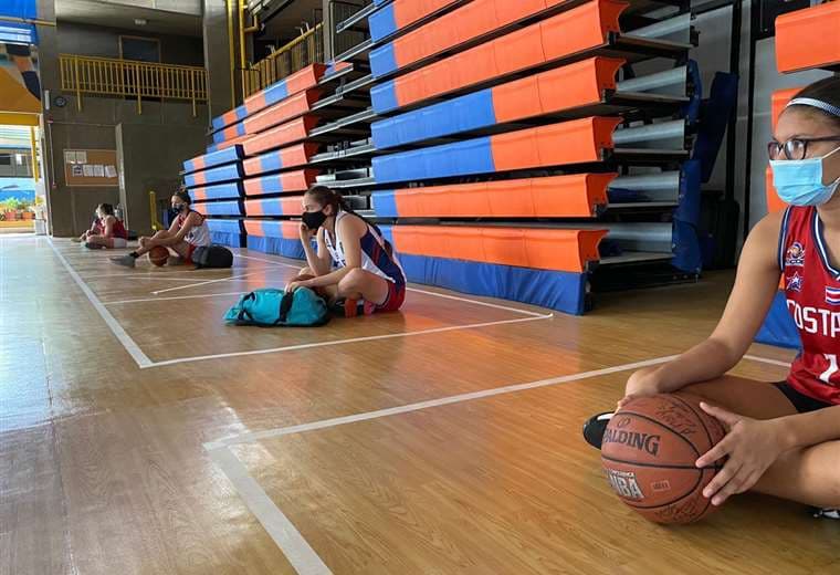Sele femenina U-16 de baloncesto regresó a los entrenamientos