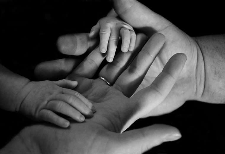 Familias defienden adopción directa: "No se pasa por tanta burocracia del PANI"