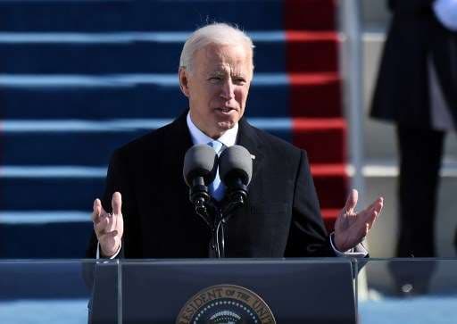 Biden afirma que el "terrorismo doméstico" y la supremacía blanca serán vencidos