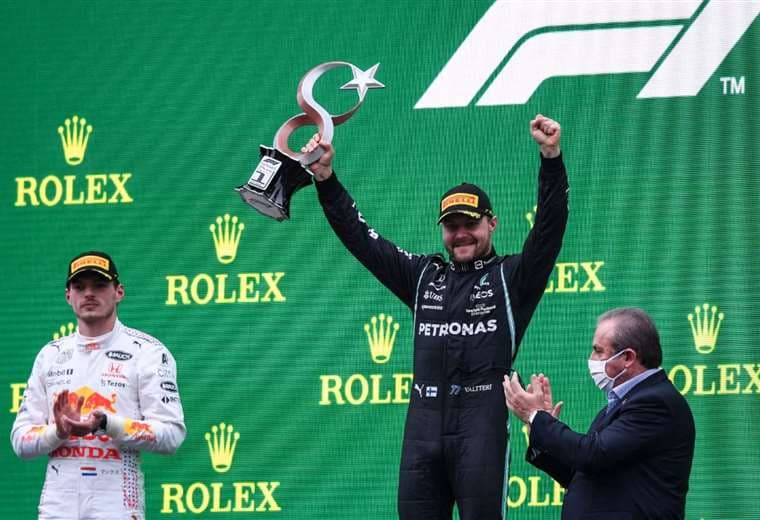 Bottas gana GP de Turquía de F1, Verstappen recupera liderato del Mundial