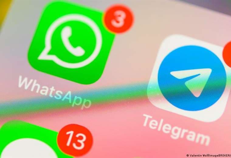 Telegram llega a las mil millones de descargas y WhatsApp responde con una nueva función