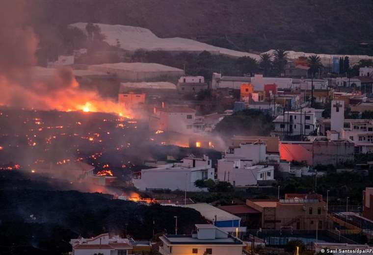 Zozobra en La Palma por el avance incierto de los flujos de lava