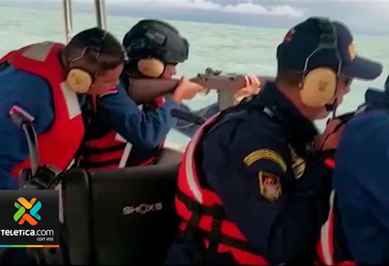 Guardacostas reciben capacitación con instructores de la Armada de Colombia 
