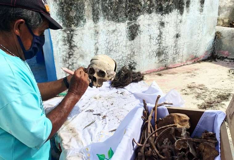 Pomuch, el pueblo de México donde sacan los cadáveres para limpiar sus huesos