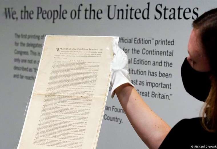 Subastado ejemplar original de la Constitución estadounidense a precio récord