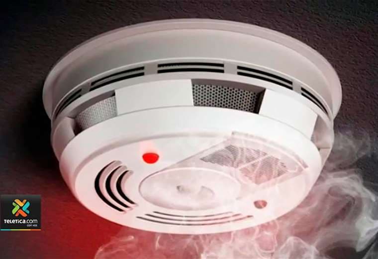 Conozca cómo instalar un detector de humo para evitar tragedias