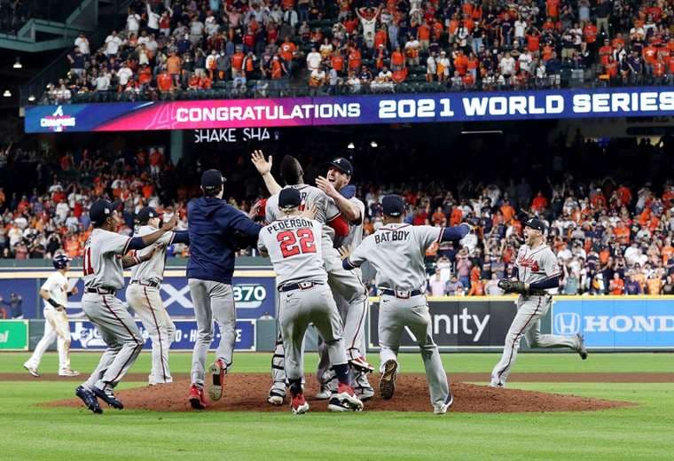 Bravos de Atlanta se coronan campeones de la Serie Mundial de beisbol