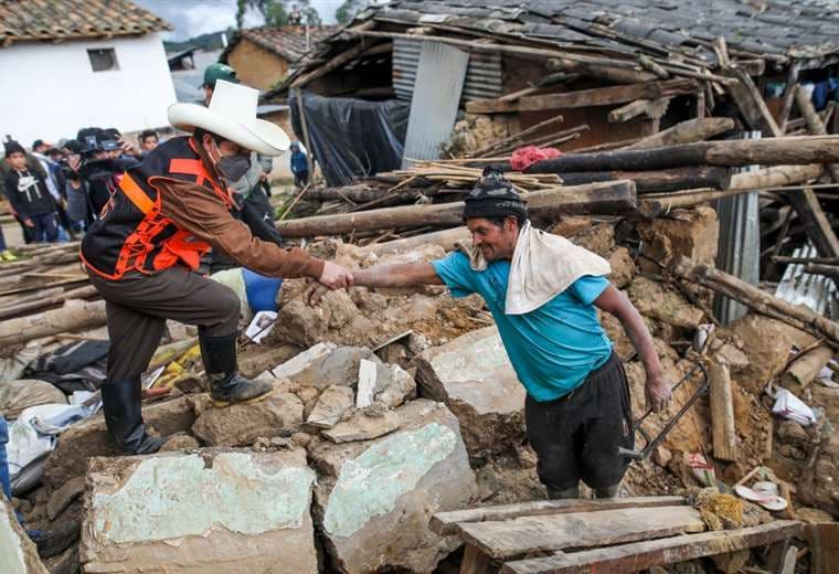 Más de 2.000 damnificados y 117 casas destruidas deja sismo en selva de Perú