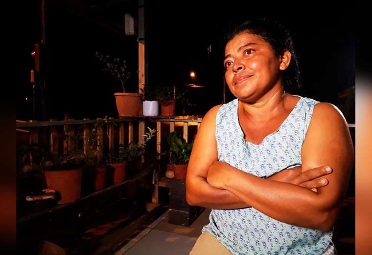 Brenda, la mujer que enfrentó dos furiosos huracanes y vivió para contarlo