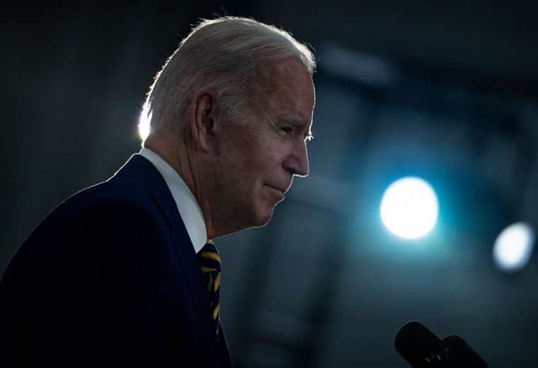 EE. UU. busca pasar la página del COVID, pero Biden mantiene cautela