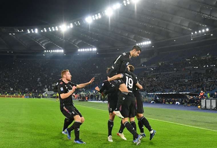 Juventus remonta 2-1 ante Sassuolo y se coloca a un punto del podio