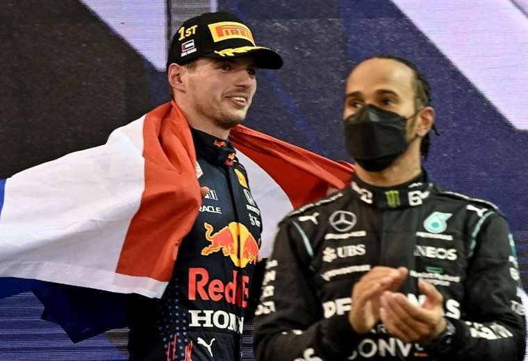 Entre la emoción y la polémica, la prensa dividida tras título de Verstappen