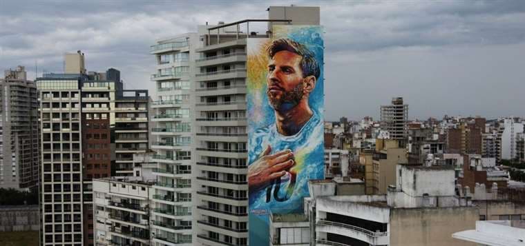 Un mural de Messi "de otra galaxia" en su natal Rosario