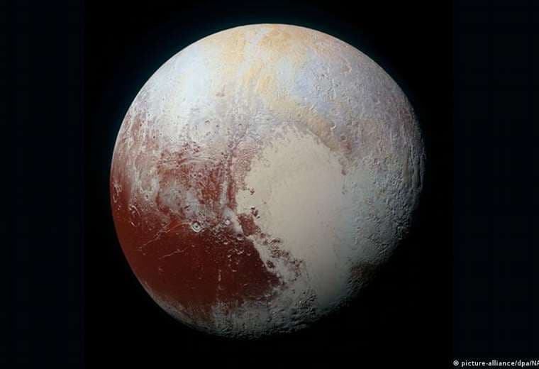 Plutón, la Luna y otros cuerpos deberían ser considerados planetas, afirman científicos