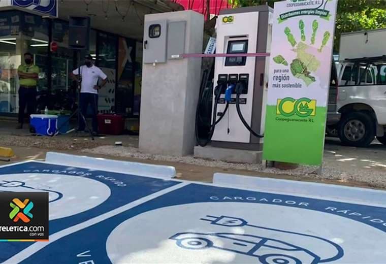 Playas del Coco estrena centro de carga rápida para carros eléctricos