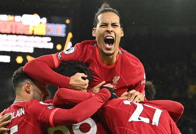 Liverpool vence 3-1 al Benfica en Lisboa y se acerca a 'semis' de la Champions