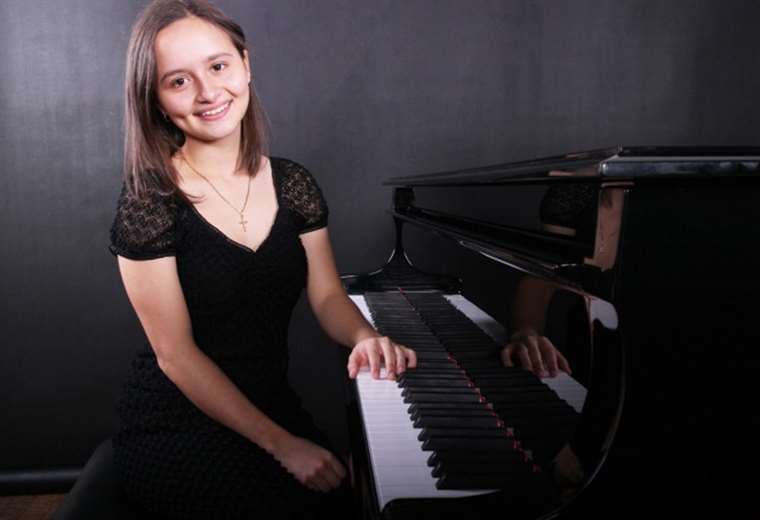 Daniela Navarro: la joven promesa del piano en Costa Rica