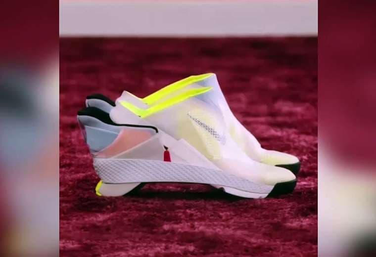 Nike presenta su primer zapato 'Hands-free'