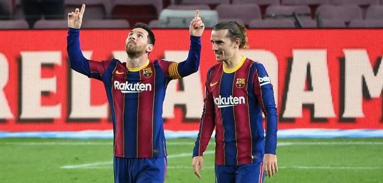 Messi lleva al Barcelona al triunfo ante el Elche 