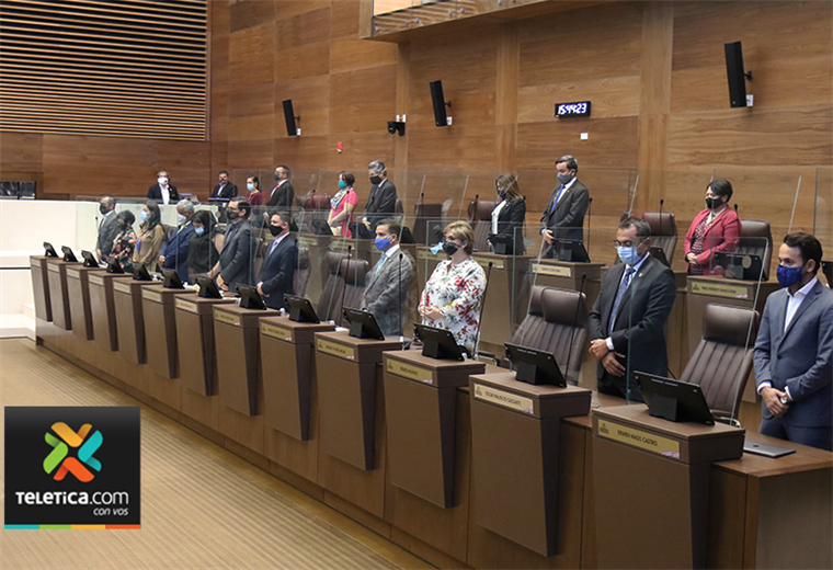 Diputados presentan moción de censura contra todo el gabinete de Carlos Alvarado