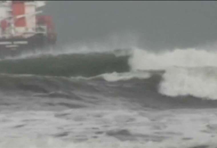 El Caribe podría tener olas de hasta 4 metros en los próximos días