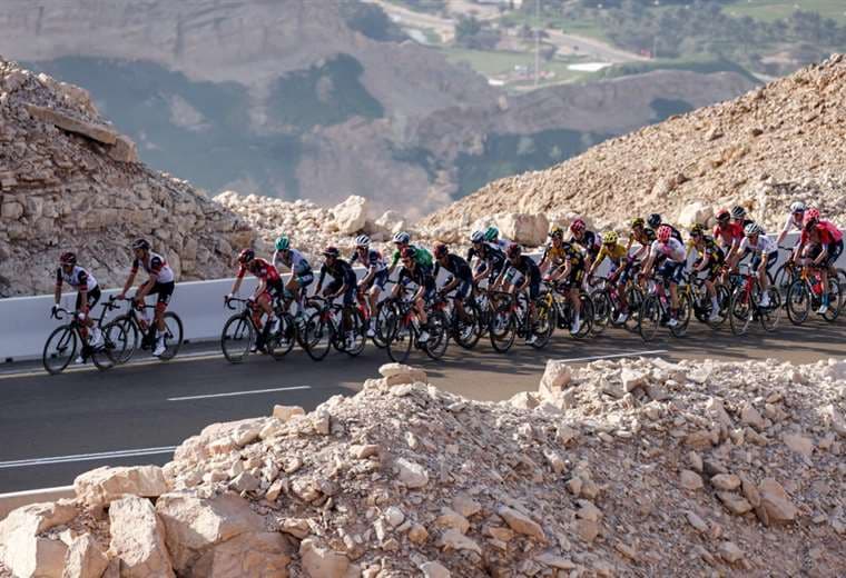 UAE Tour: Pogacar es más líder y Amador baja al puesto 111 de la general