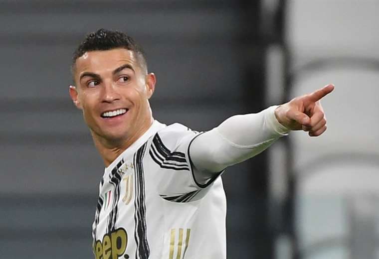 Doblete de Cristiano Ronaldo pone a la Juventus tercera en Italia