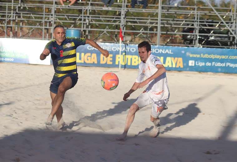 Punta Leona se despega en el grupo A del fútbol playa