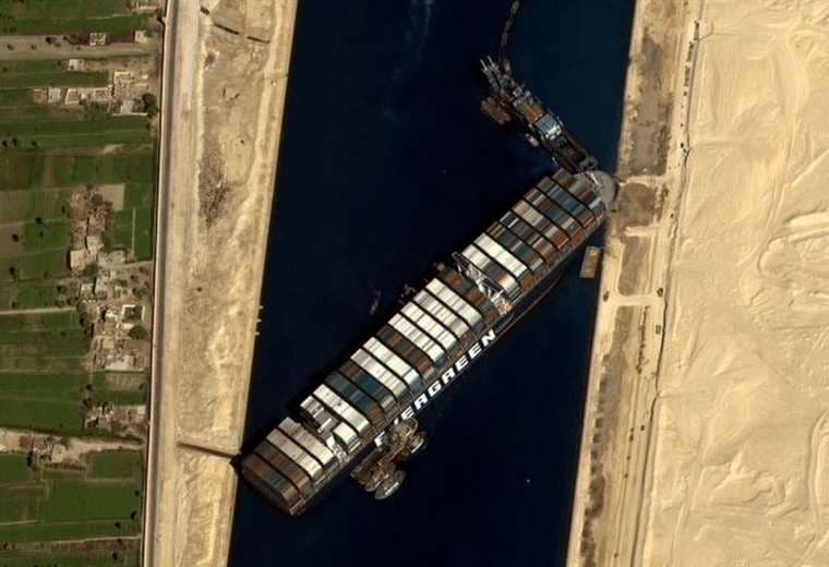 Canal de Suez: ¿cuánto ha costado hasta ahora el bloqueo?