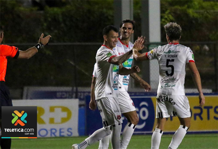 Presencia de jugadores mexicanos crece en el fútbol costarricense