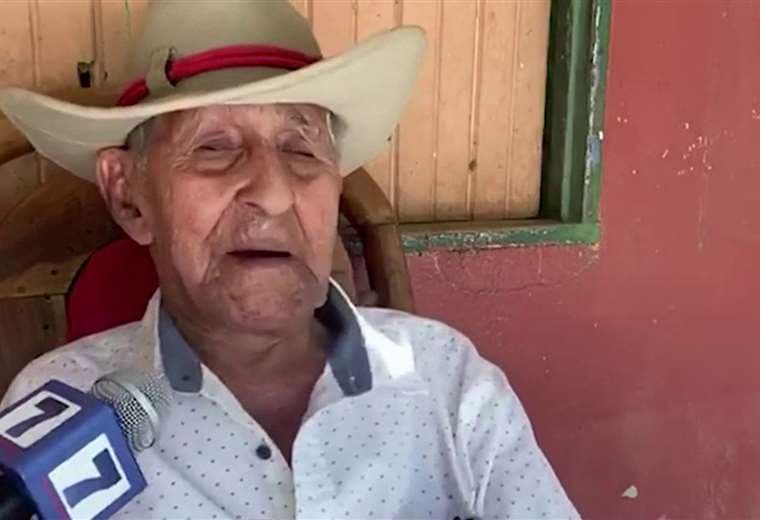 Don Juan de Dios Ruiz cumplió 101 años de vida