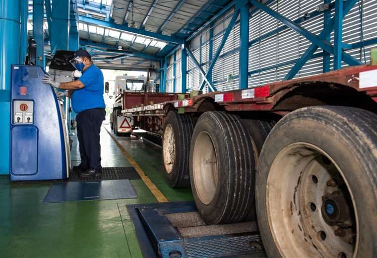 Jerarca del MOPT indicó que hay cuatro empresas extranjeras interesadas en hacer la Revisión Técnica Vehicular