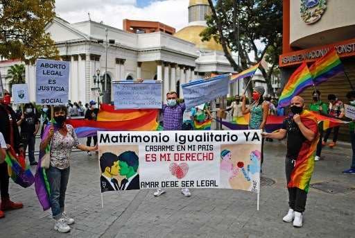 "Casarme es mi derecho": población LGTBI quiere no ser invisible en Venezuela