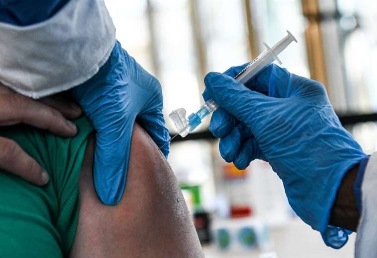Ministros del G7 analizan reparto de vacunas y prevención de crisis