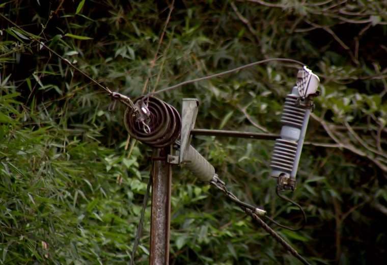 Vecinos de Escazú reclaman por cortes de electricidad "sin previo aviso"