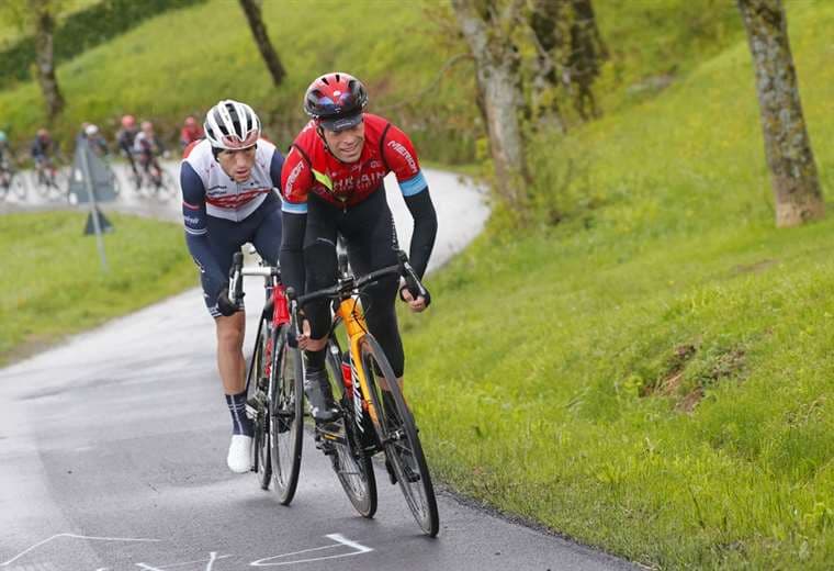 Ewan gana quinta etapa del Giro, Mikel Landa abandona tras caída
