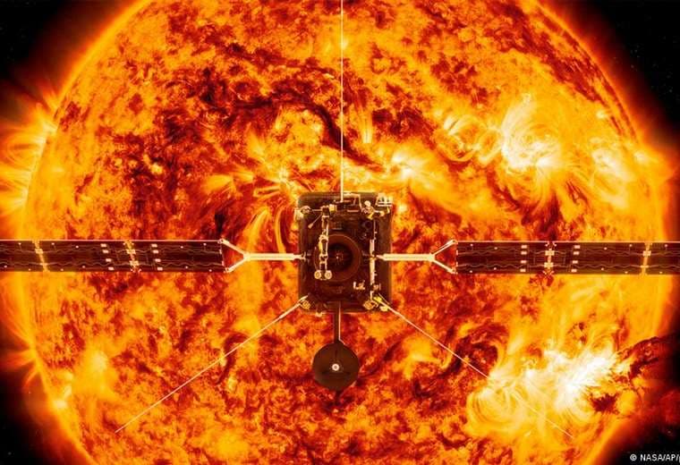 Nave espacial capta por primera vez una enorme erupción de plasma en la superficie del Sol