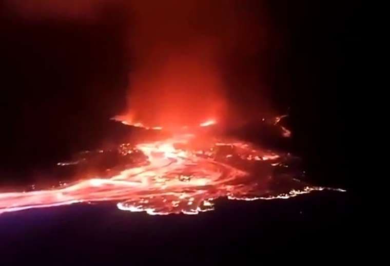 Sorprendente video muestra río de lava tras erupción de volcán en RDC
