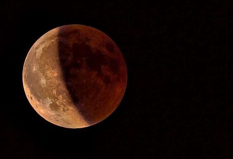 Eclipse lunar y superluna: ¿Dónde será visible el fenómeno este 26 de mayo?