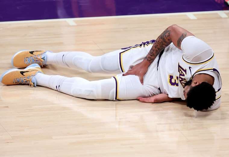 NBA: Lakers en alerta por derrota ante Suns y lesión de Davis