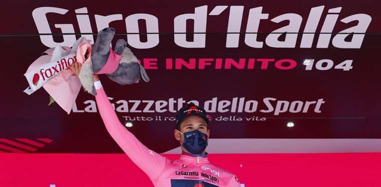 Italiano Filippo Ganna, primera 'maglia' rosa del Giro