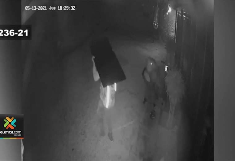 OIJ difunde nuevo video de hombres que robaron en casa de Rónald González