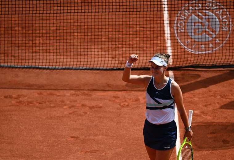 Barbora Krejcikova conquista Roland Garros, su primer título de Grand Slam