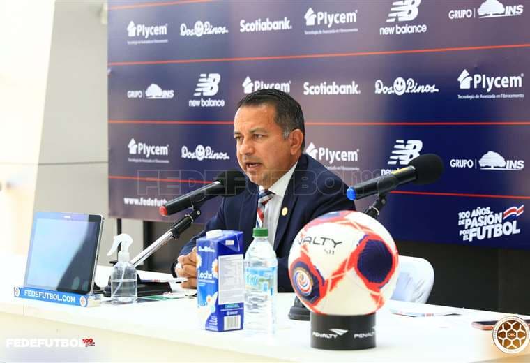 Rodolfo Villalobos fue reelecto como vicepresidente de Concacaf