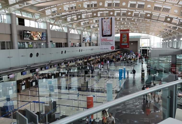 Sistema de Migración se normaliza en el Aeropuerto Juan Santamaría